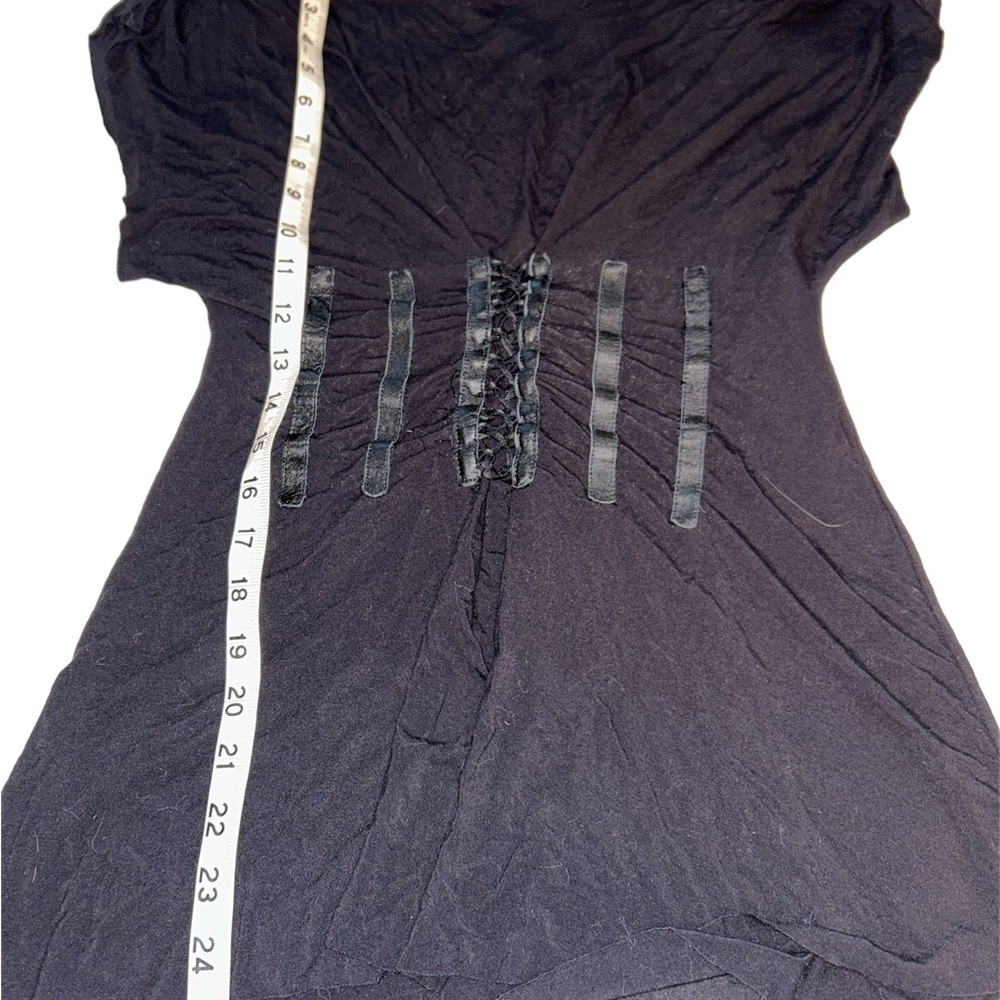 Sexy yet classy bodice detail top sz sm - Picture 7 of 16